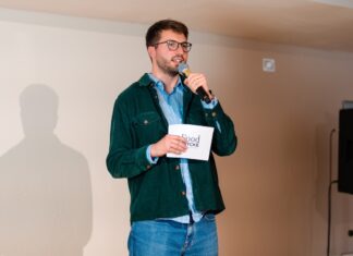FoodBRYCKE – Accelerator Programm für Agrifood-Startups sebastian hinderer auf der bühne @Ludmilla und Gabriel Parsyak (c) Brycke